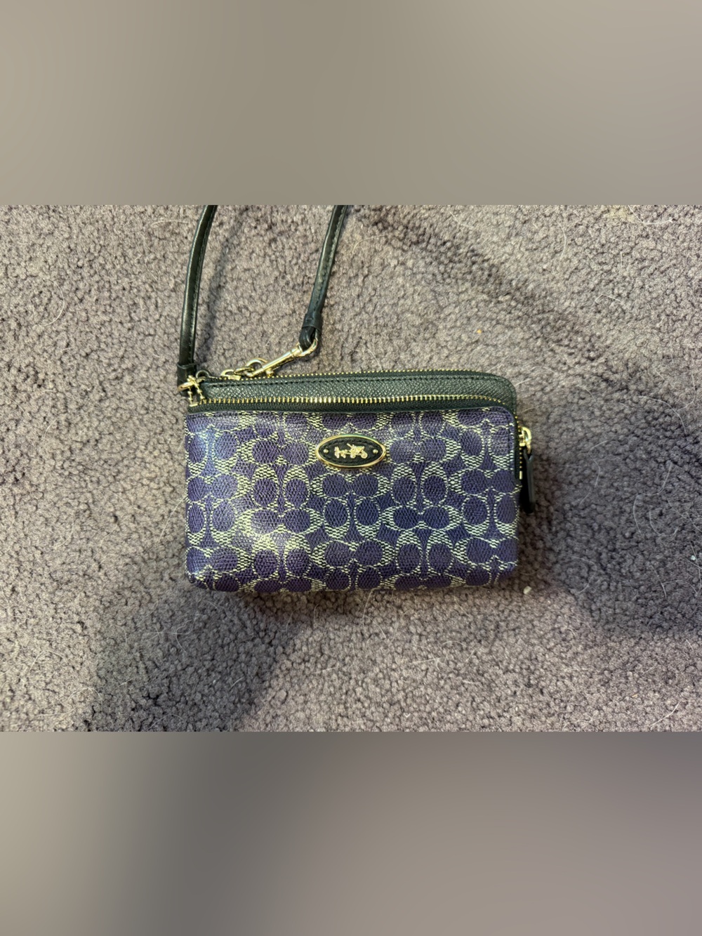 Coach Navy and Cream Signature Zip Wristlet